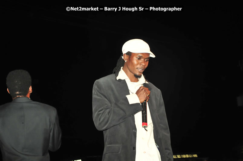 Minister of Tourism, Edmund Bartlett @ Jamaica Jazz and Blues Festival 2009 - Presented by Air Jamaica - Thursday, January 22, 2009 - Venue at the Aqueduct on Rose Hall Resort &amp; Country Club, Montego Bay, Jamaica - Thursday, January 22 - Saturday, January 24, 2009 - Photographs by Net2Market.com - Barry J. Hough Sr, Photographer/Photojournalist - Negril Travel Guide, Negril Jamaica WI - http://www.negriltravelguide.com - info@negriltravelguide.com...!